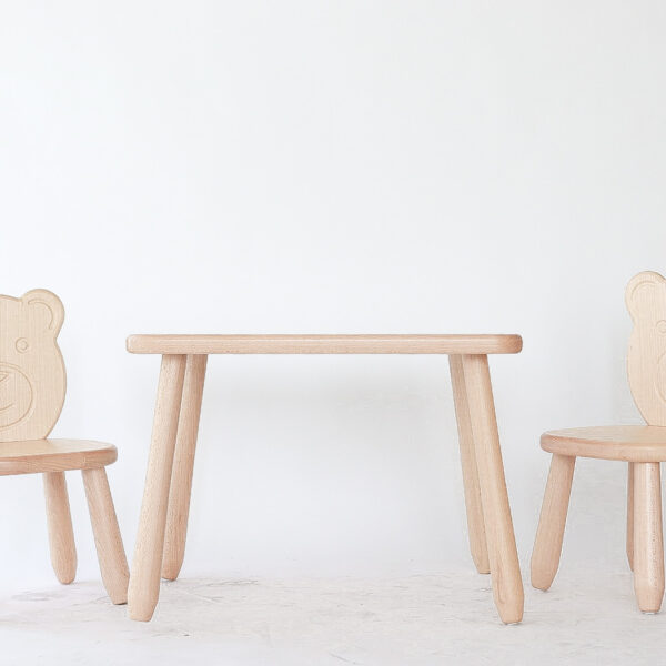Kindertisch-Set „Natur Bear“ – 2 Stühle + 1 Tisch aus massivem Buchenholz